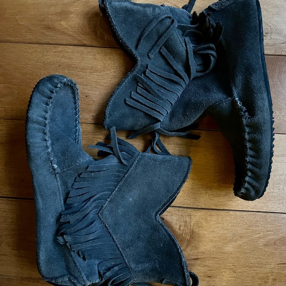 Manitobah Mukluks Okotoks Suede Boot - Picture 2 of 6